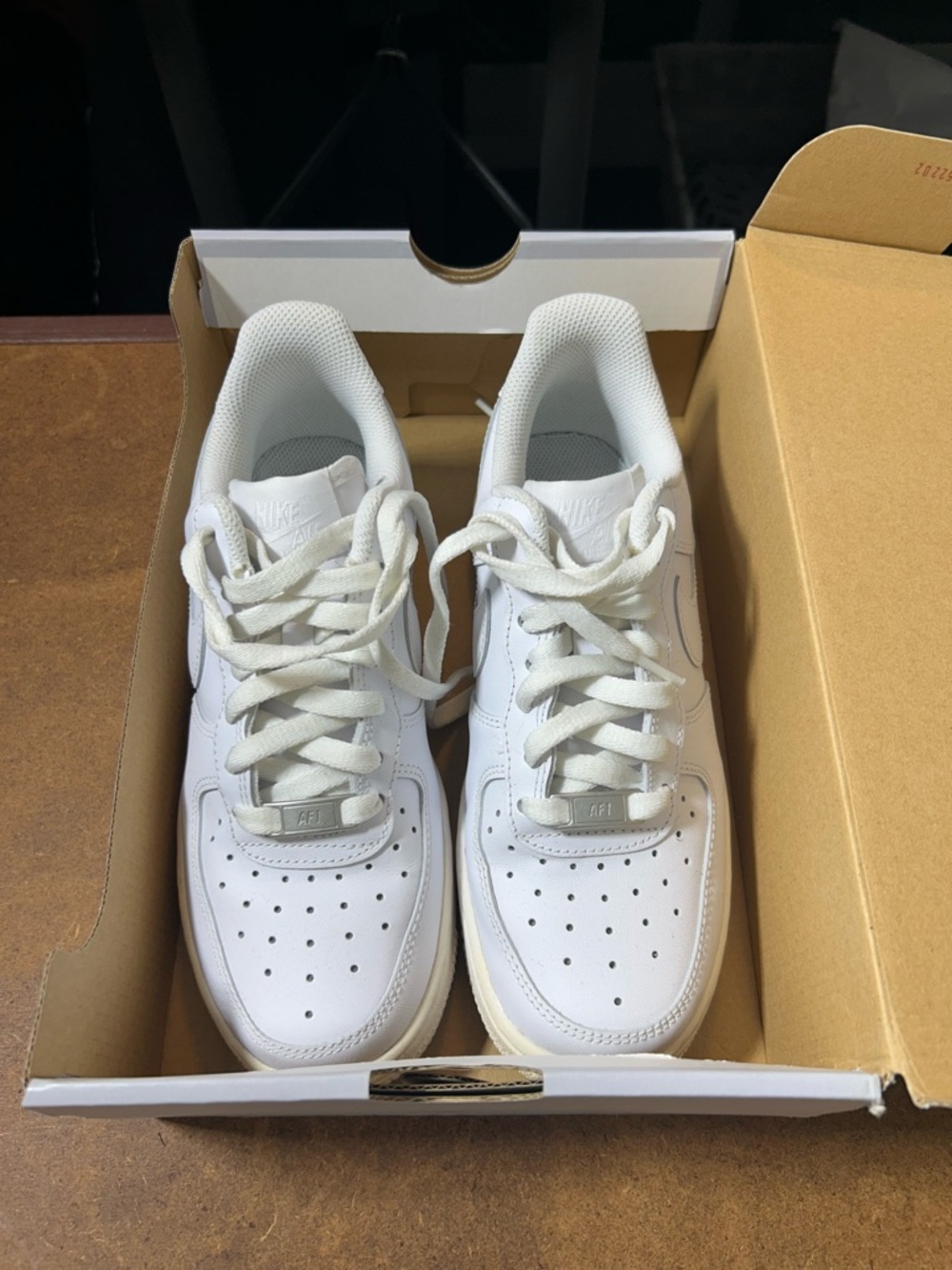 NIKE AF White Low-Top Air Force 1 Sneakers w/Box US 6.5 - Picture 9 of 12